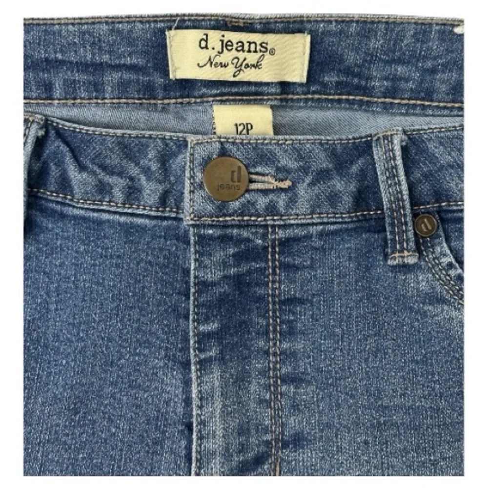 D. Jeans New York | Women’s Petite Stretchy Blue Jeans | Size 12 P | EUC - Picture 5 of 7